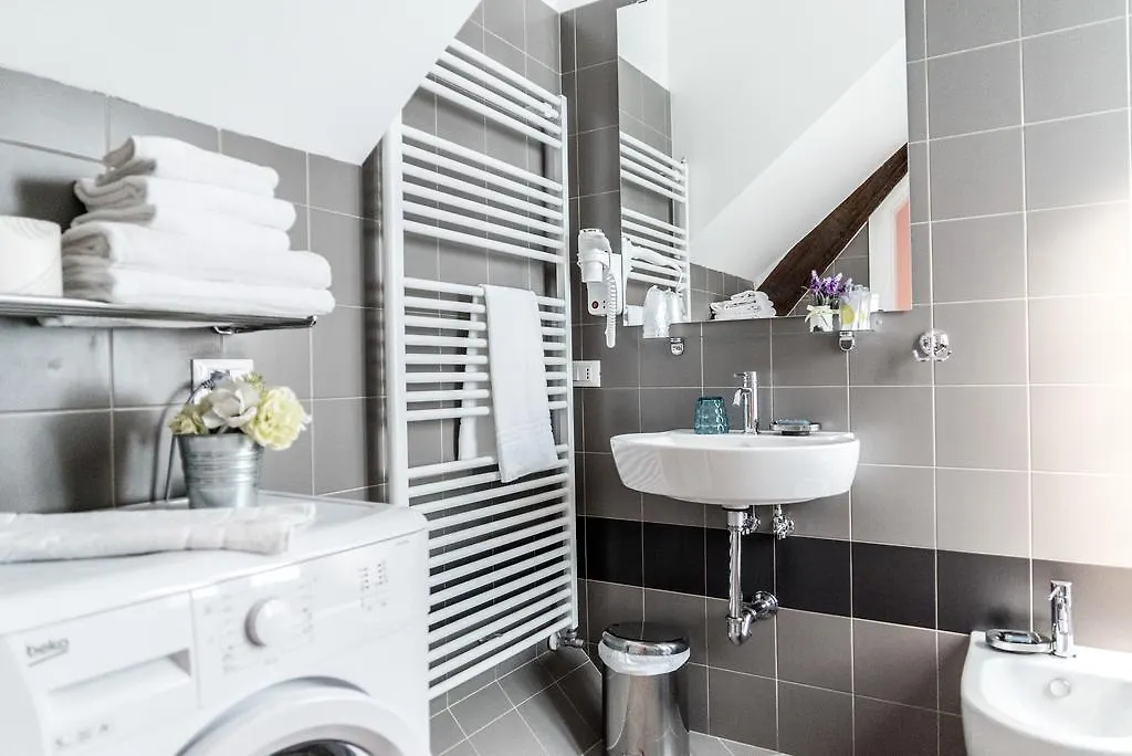 ונציה Venier Apartment 0*,